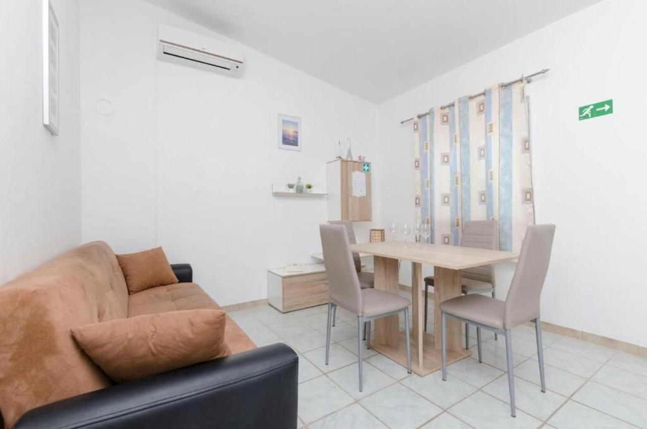 Apartment Brnabic Rogoznica  Luaran gambar